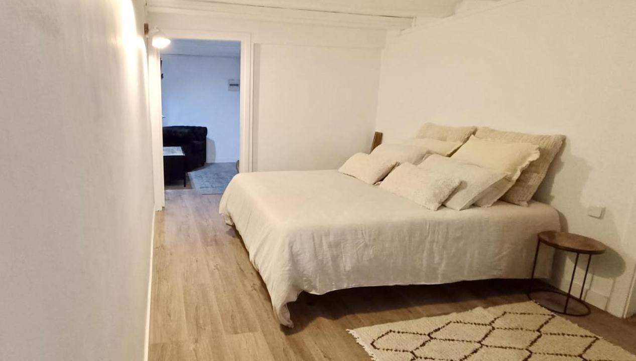 New Design In Center. Apartament *