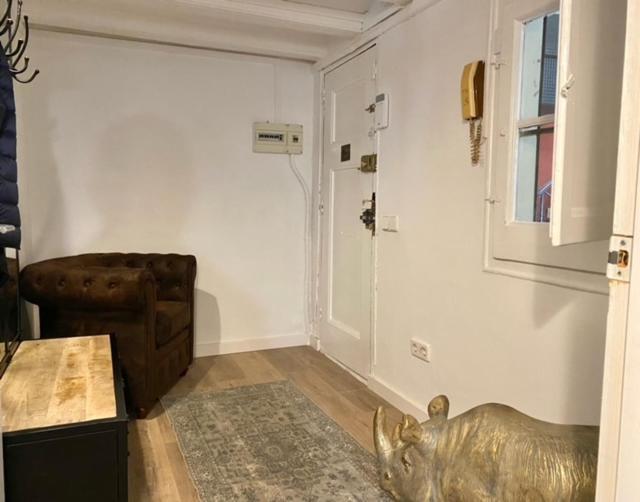 Apartament New Design In Center. Barcelona